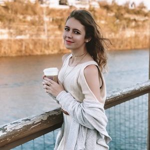 Meet your Posher, Ellen